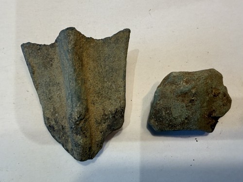 Medieval pot legs - pot, legs.
